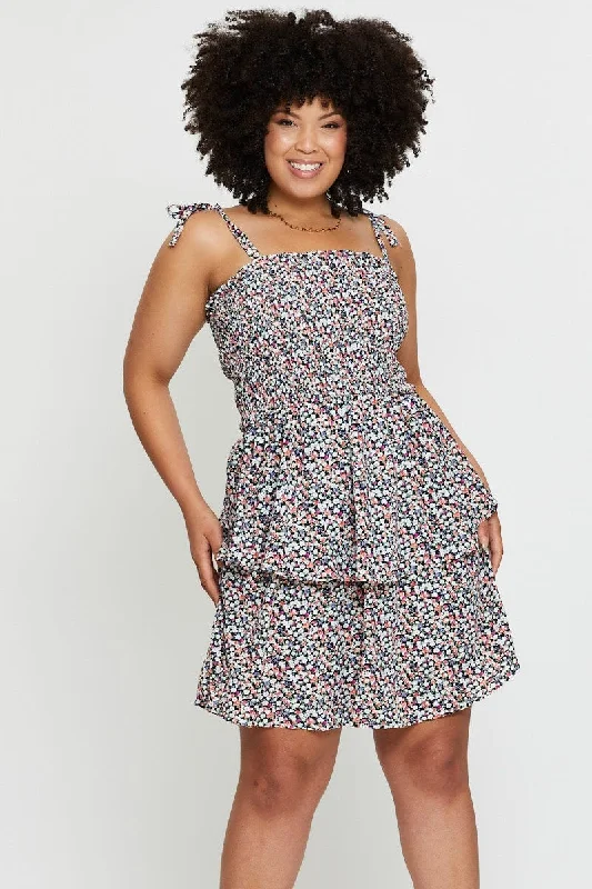 Ditsy Print Plus Sleeveless Shirred Tiered Skater Dress